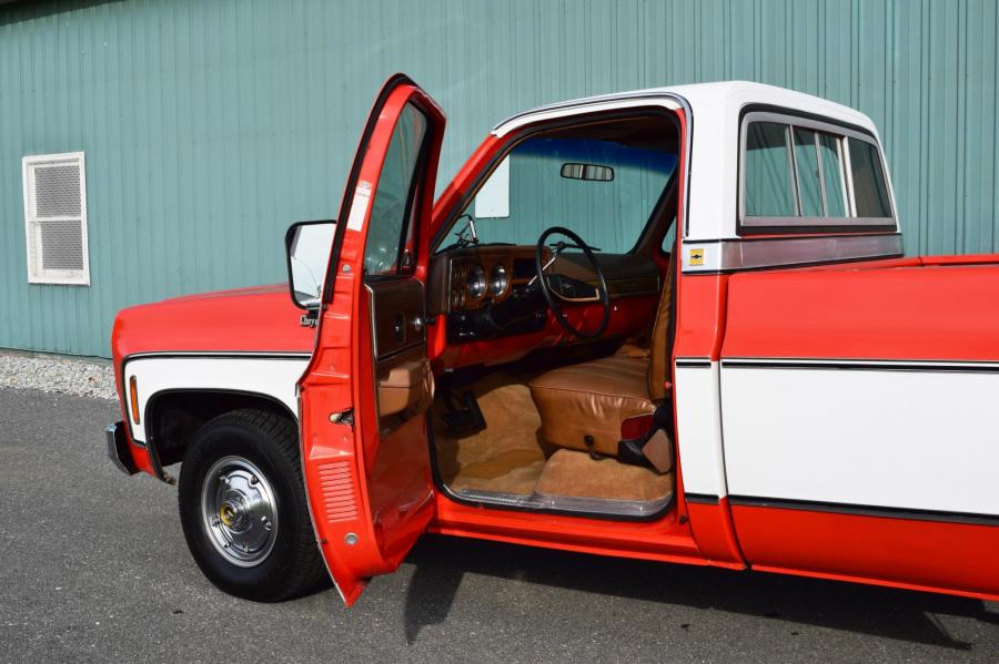 Интерьер Chevrolet C10 Cheyenne Super 1974 года  (фото 149 из 365)
